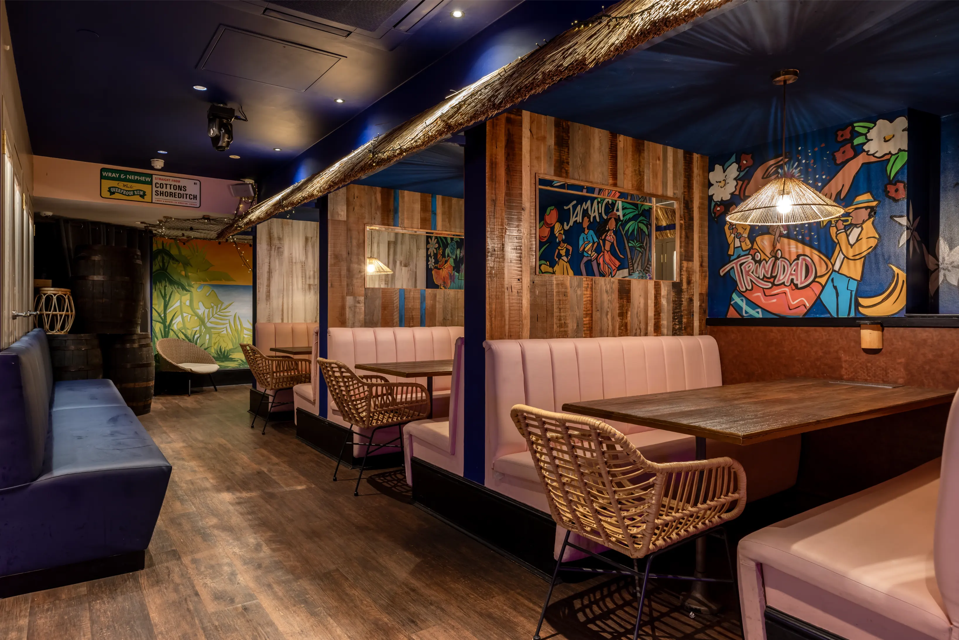 Modern cocktail party venues london with boardroom table and presentation screen