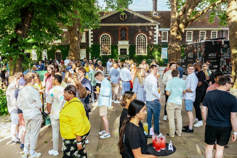 Planning a summer party in London: what matters!