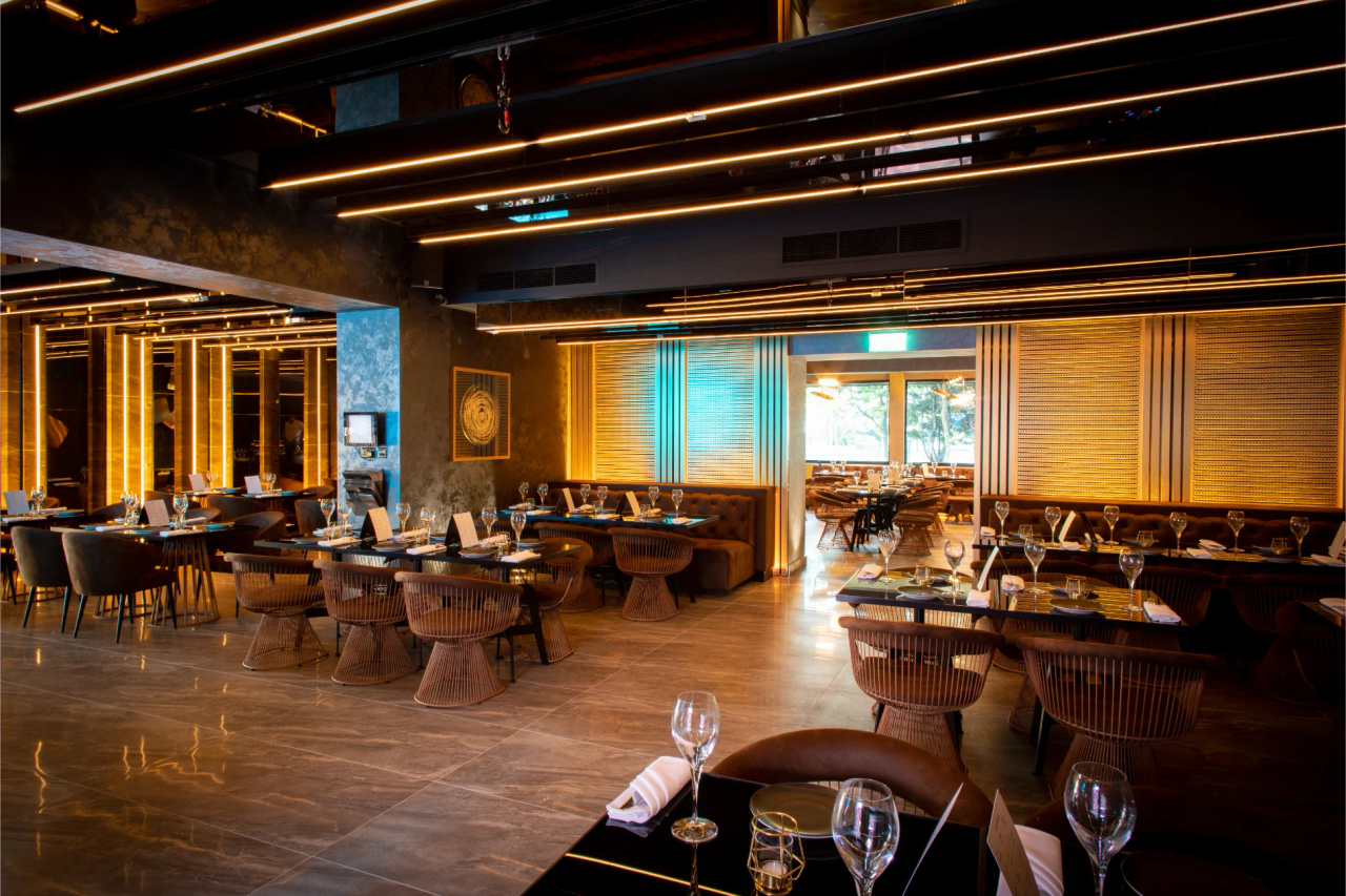 No5 Dining & Lounge 