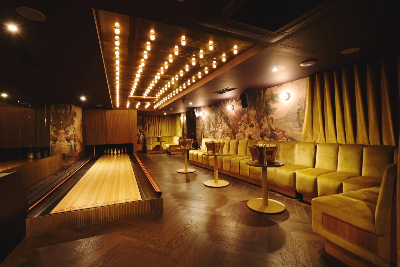 Selene London - Bowling Alley