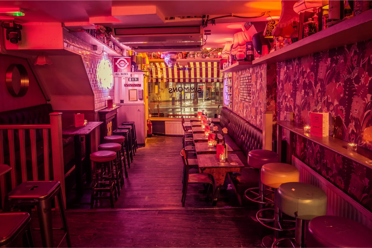 Simmons Bar - Kings Cross Full venue