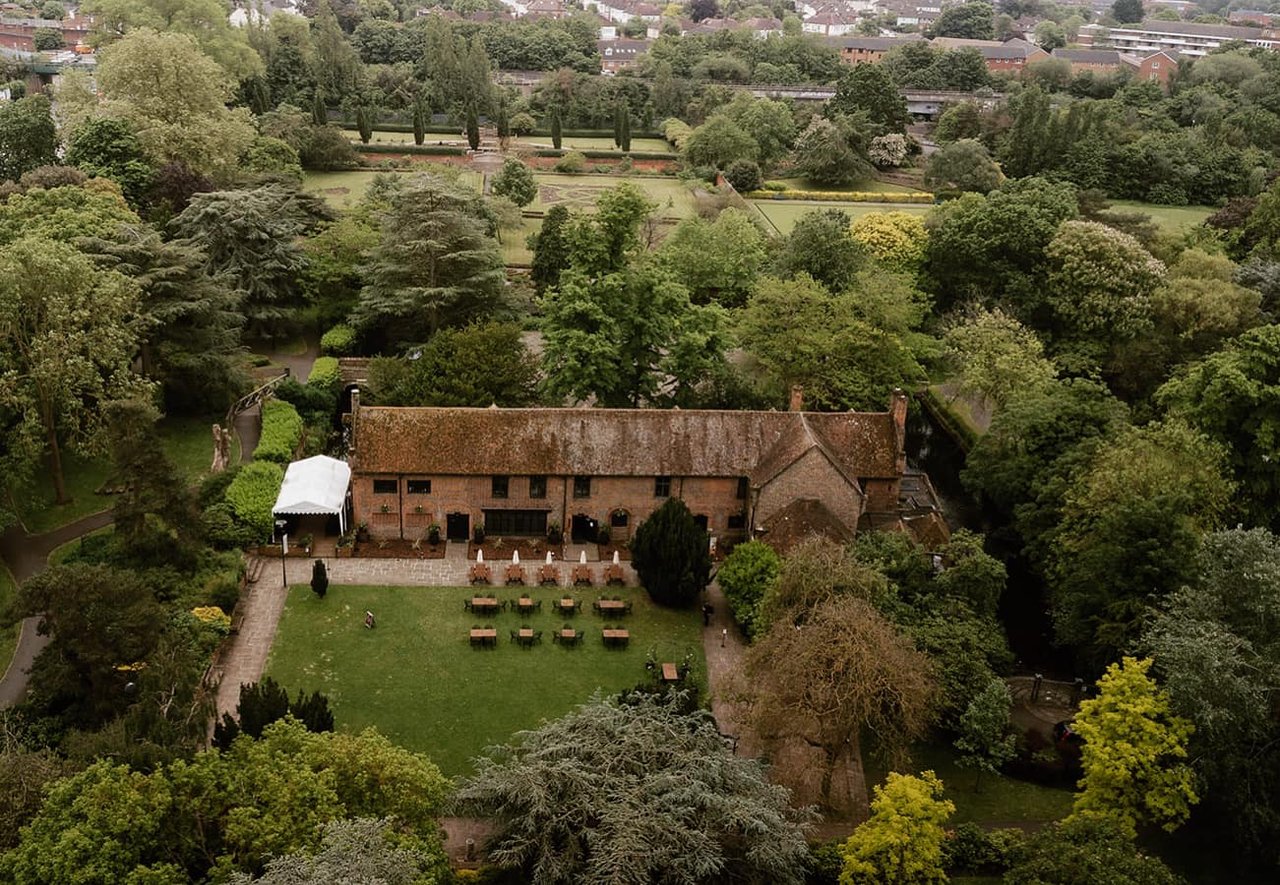 Tudor Barn